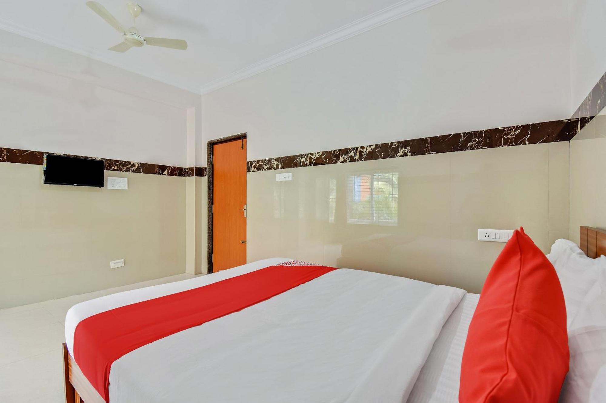 Hotel O Sri Sai Guru Comforts Yelahanka Buitenkant foto